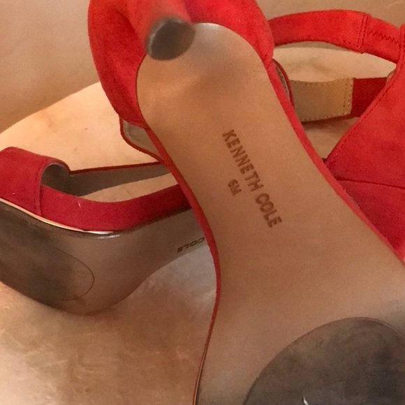 Kenneth Cole red suede heel - Picture 5 of 6